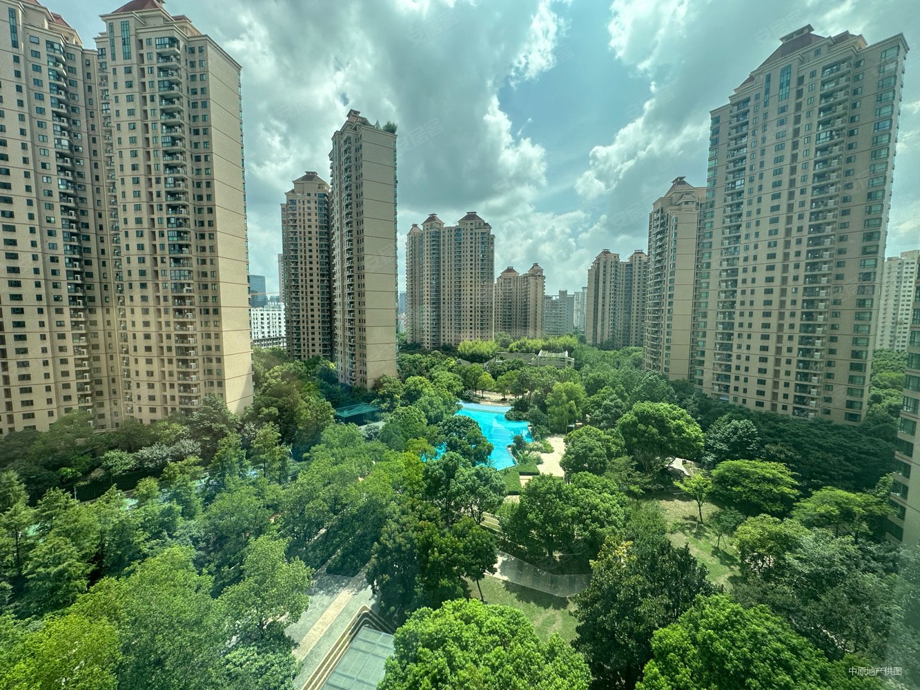上海房产网>上海二手房>长宁二手房>天山二手房>仁恒河滨花园>
