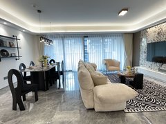 重庆南岸弹子石南岸区 长嘉汇朗峯南区 四房 5800元月出租房源真实图片