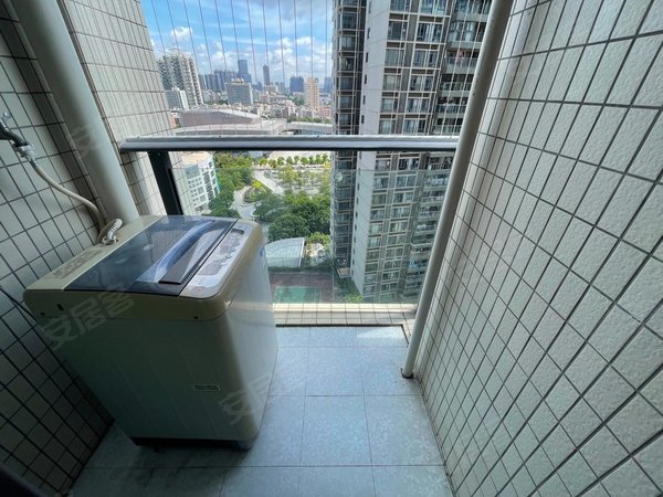 深圳南山南头田厦翡翠明珠花园(商住楼)全齐精装一房一厅 拎包入住 已