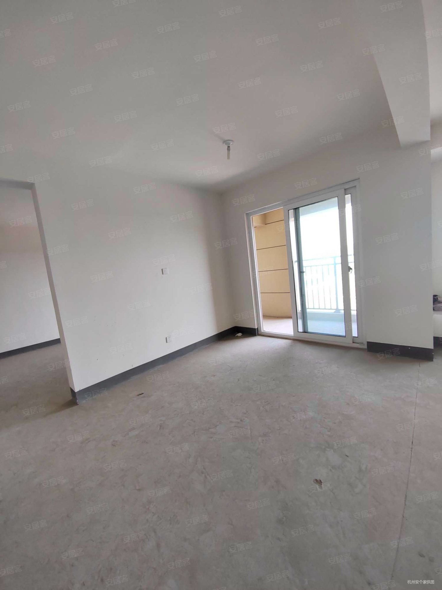 沁源公寓 购物方便 小区新 小三房 交通便捷 正规商品房