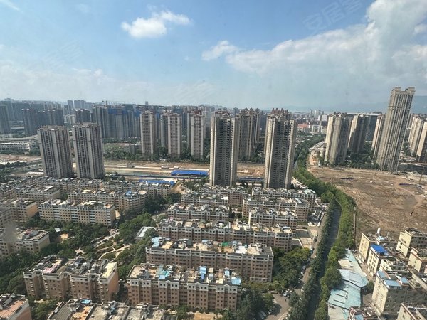 昆明西山滇池路片区凤凰御景南亚旁 凤凰御景 3室  精装修 带家具家电