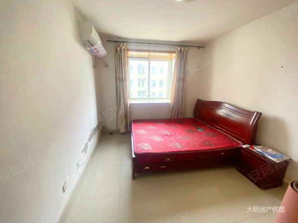 金运花园两房精装出售看房方便