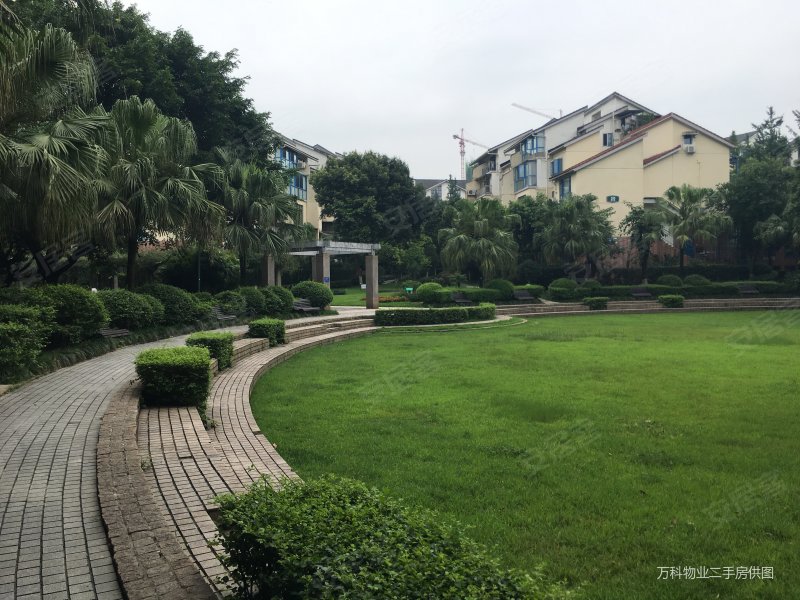 万科城市花园标准通透套二诚心出售