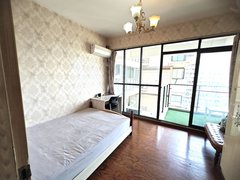 成都高新区城南宜家全女生合租精装主卧阳台房 火车南站石羊立交高新市一医院金融城出租房源真实图片