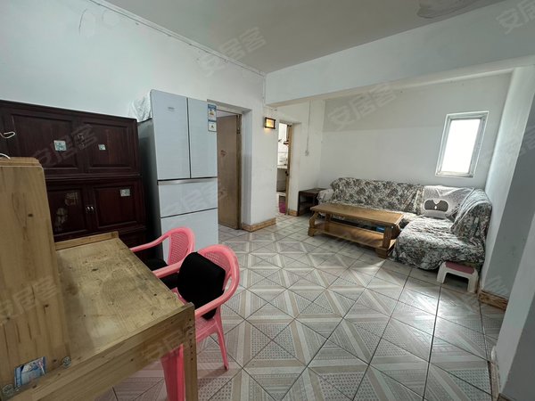 南宁兴宁民生军供大厦中华路单位小区!军供小区安全感满满!三房一厅!