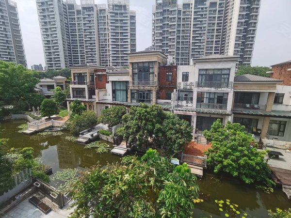 珠海香洲南屏华发世纪城(一期)南湾河景别墅华发世纪城单边位含地下4