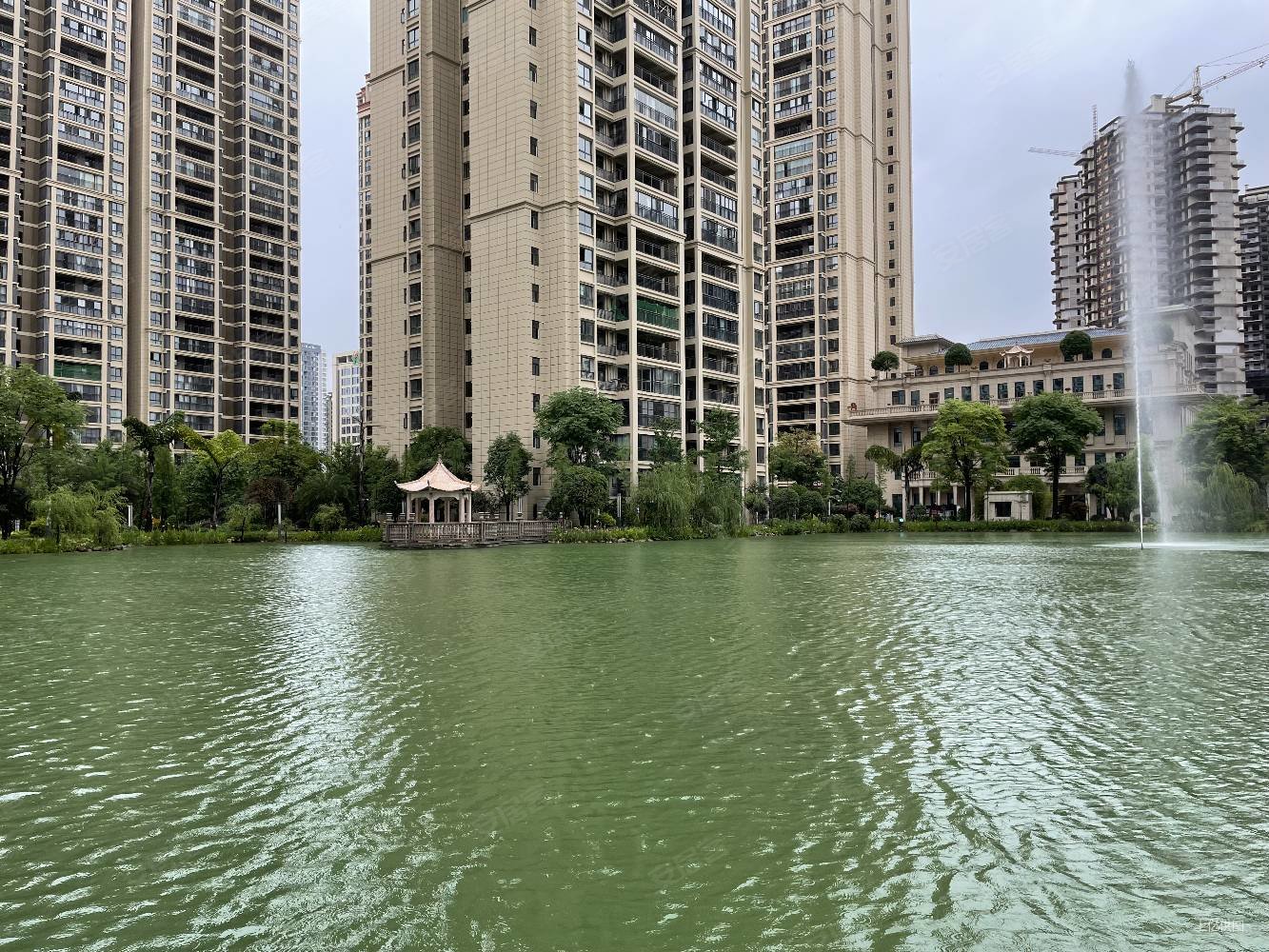 鑫凯桔山湖3室2厅2卫113㎡西南60万