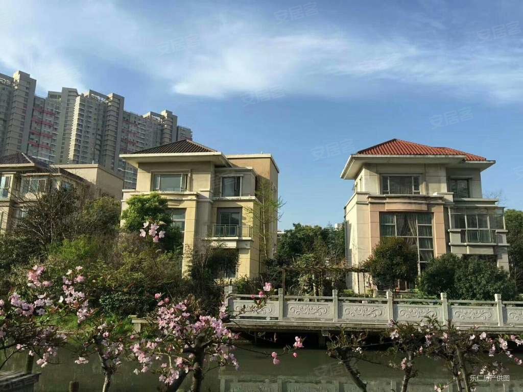 世茂蝶湖湾别墅