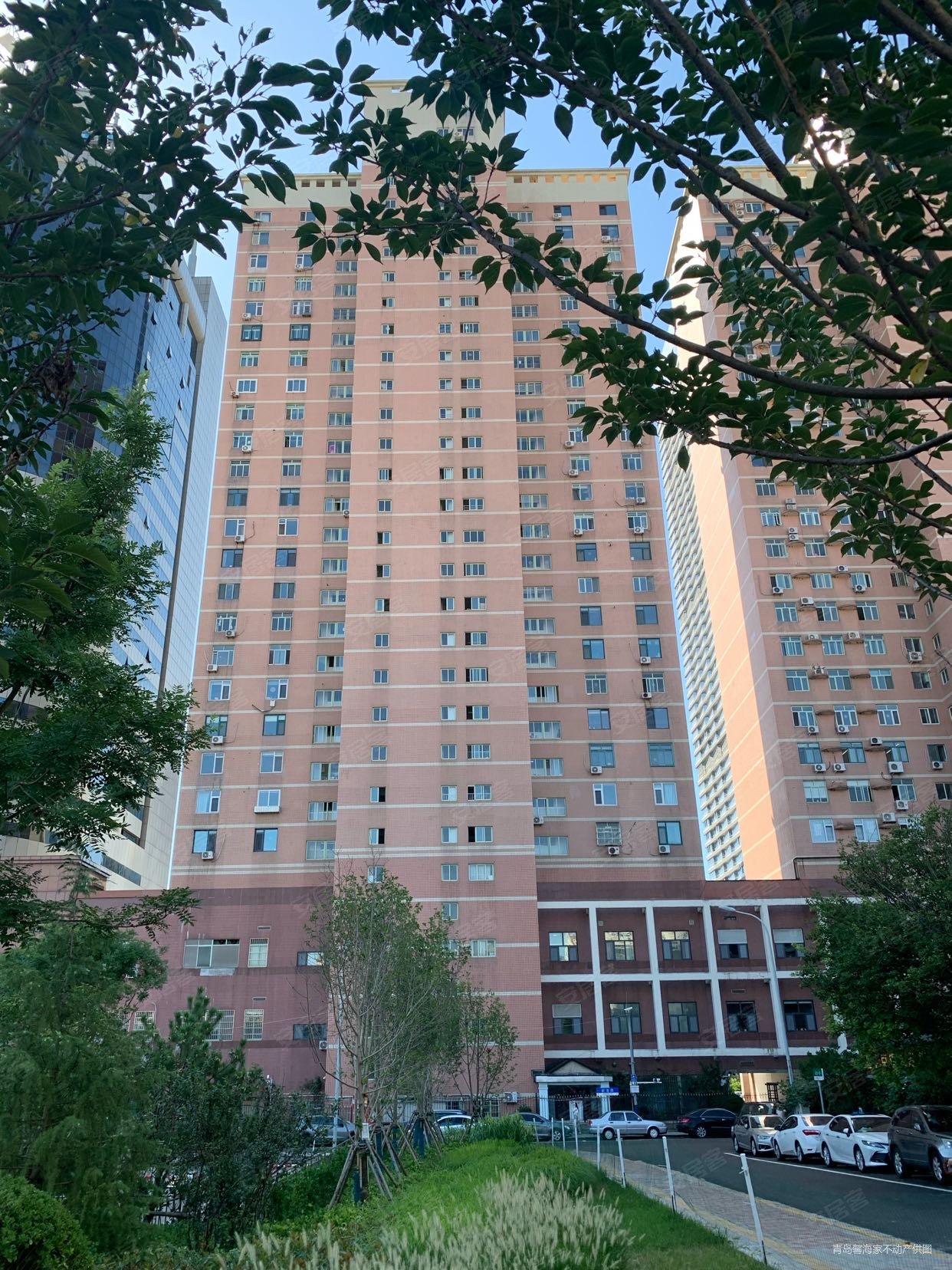 湛山汇融广场 套三东厅 双卫 两趟 电梯 精装