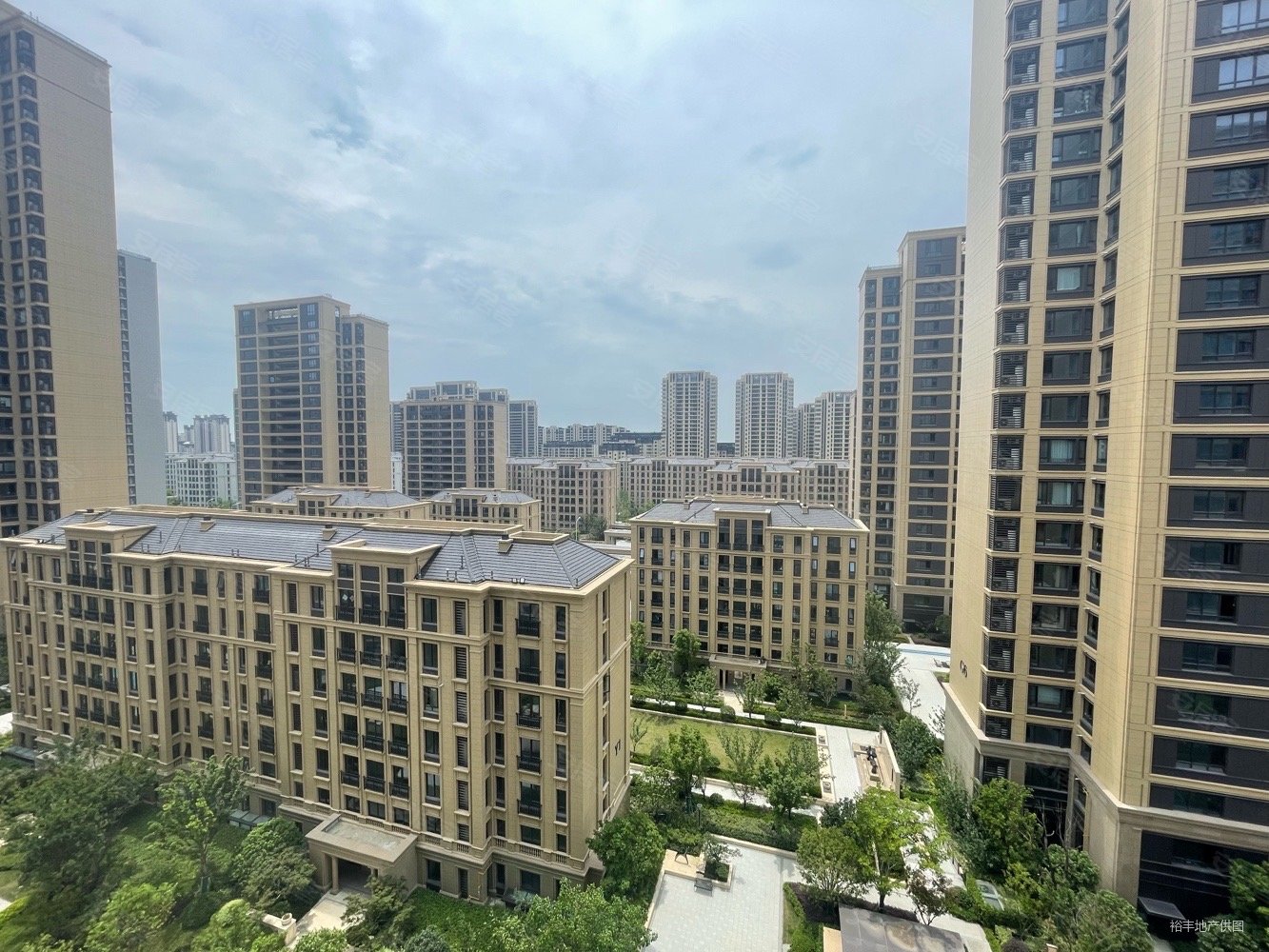 网>合肥二手房>滨湖新区二手房>高速时代广场二手房>绿城招商诚园>