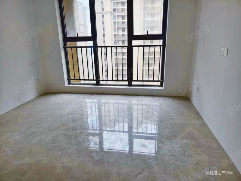 雅居乐三江府靓楼层南向大阳台全新未住过