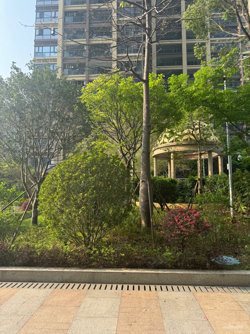 金亨利二期大四房,产权面积93平,使用面积可达到130平米