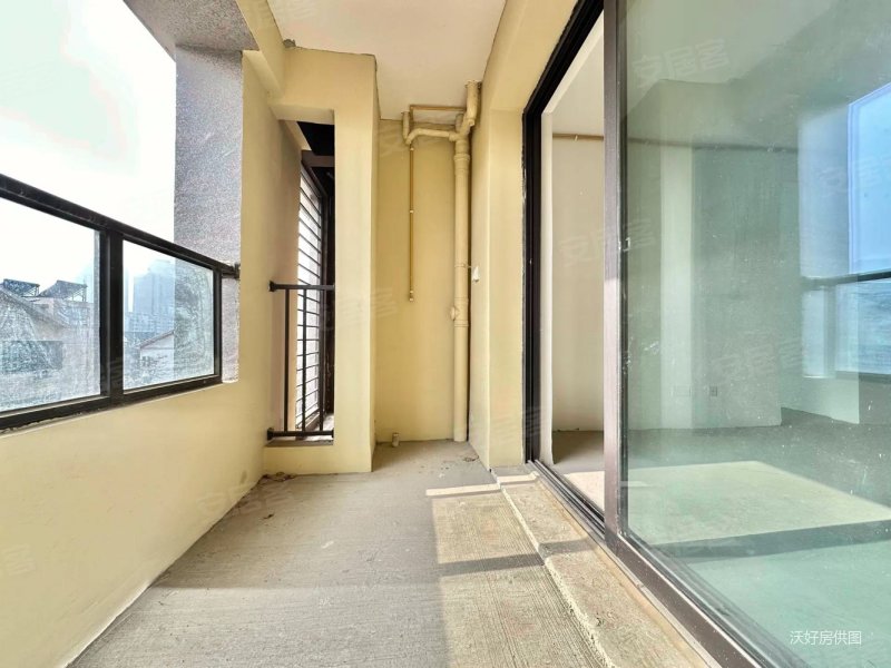 全天采光  南排 金鹰花园 4楼总高17层 98各付 随时看