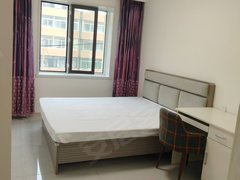 开原开原城区开原市区临近二高公园植物园，水利局动迁楼3楼两室精装年租10800出租房源真实图片