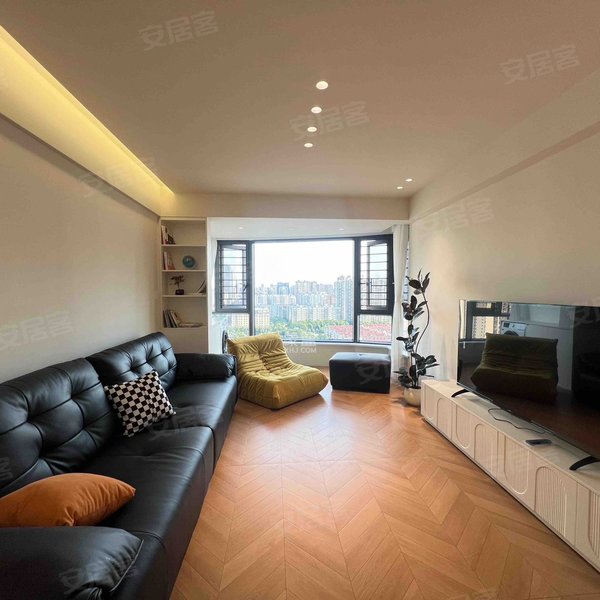 整租｜委托 万家丽 现代简约两房 黑色系 次新小区 拎包入住 