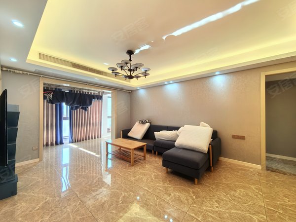 五四北租房,三盛国际公园剑桥区 3室2厅2卫 电梯房 精装修135平米