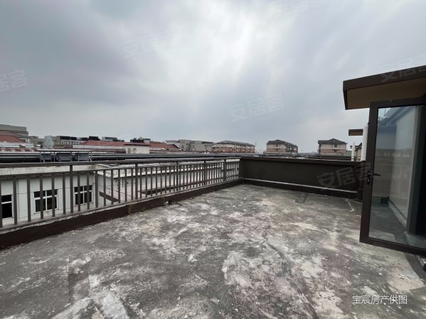 双拼别墅 带朝南花园,地下室赠送大,3间朝南,城意出售