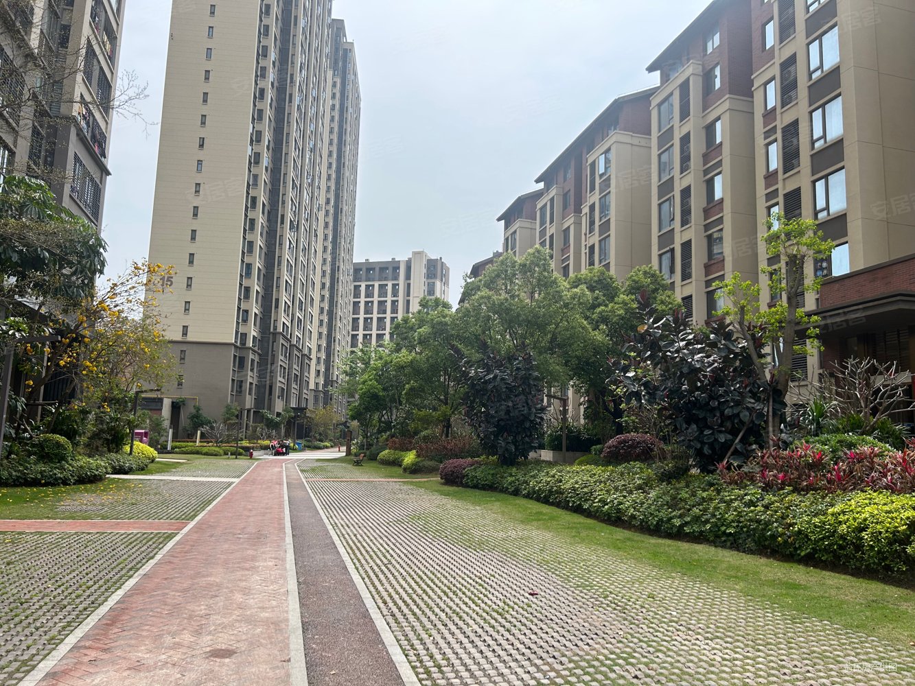 中航城天悦|精装小三房满两年随时过户,中航城天悦二手房,115万,3室2