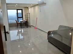 佛山顺德陈村温馨两居室，复式采光好，装修漂亮出租房源真实图片