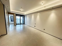 深圳宝安马安山业主急租,万丰海岸城开发商精装两房,看房方便。出租房源真实图片