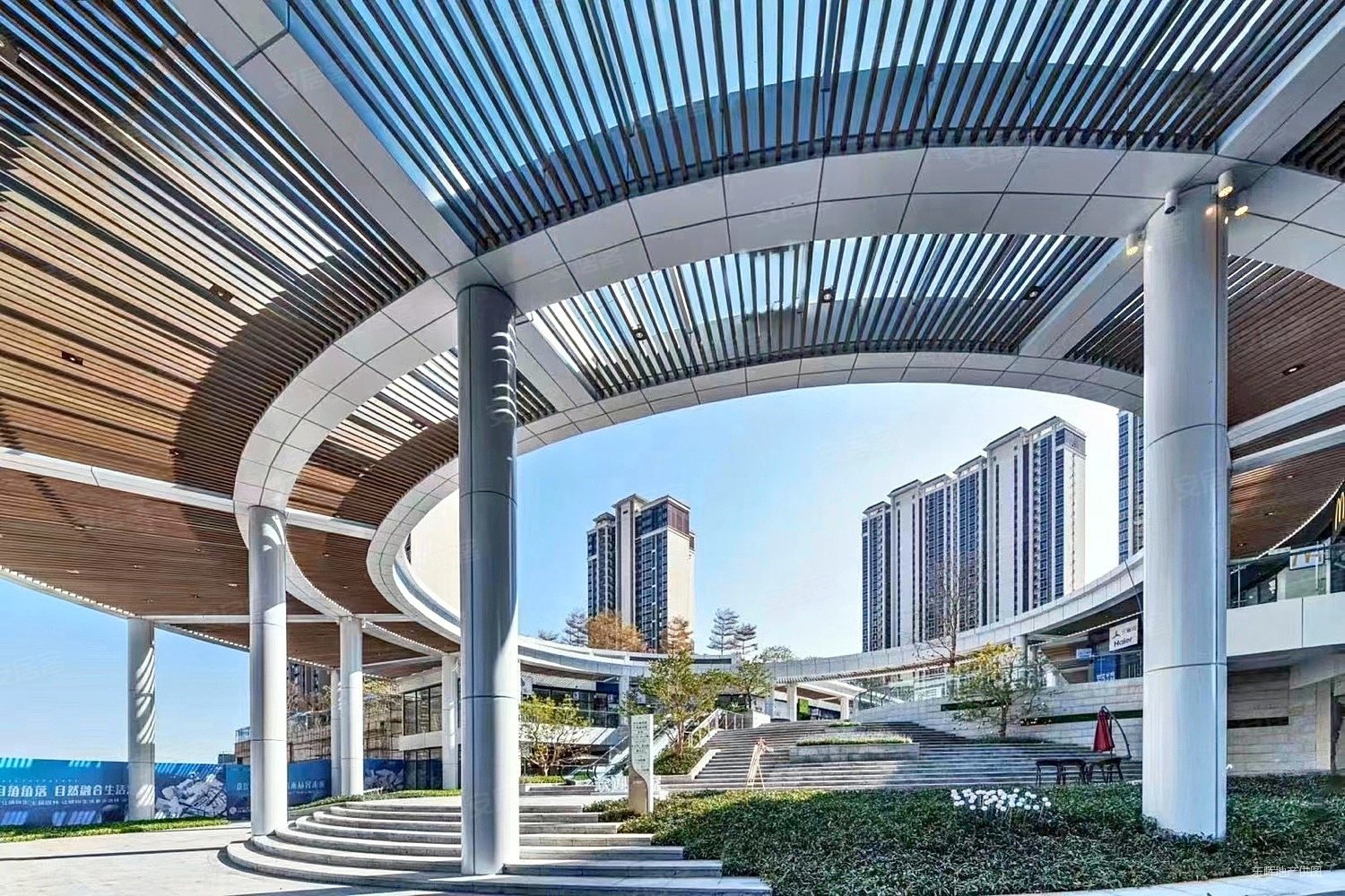 品秀星图南向高楼层3房2卫113平米230万单价