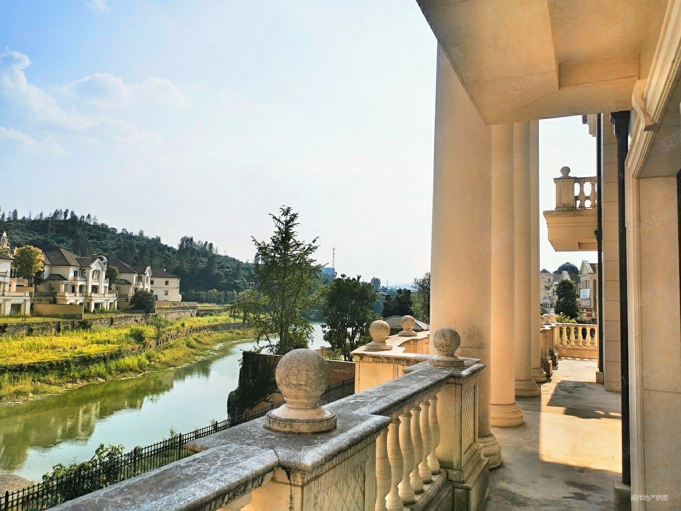 融创凡尔赛花园一期别墅