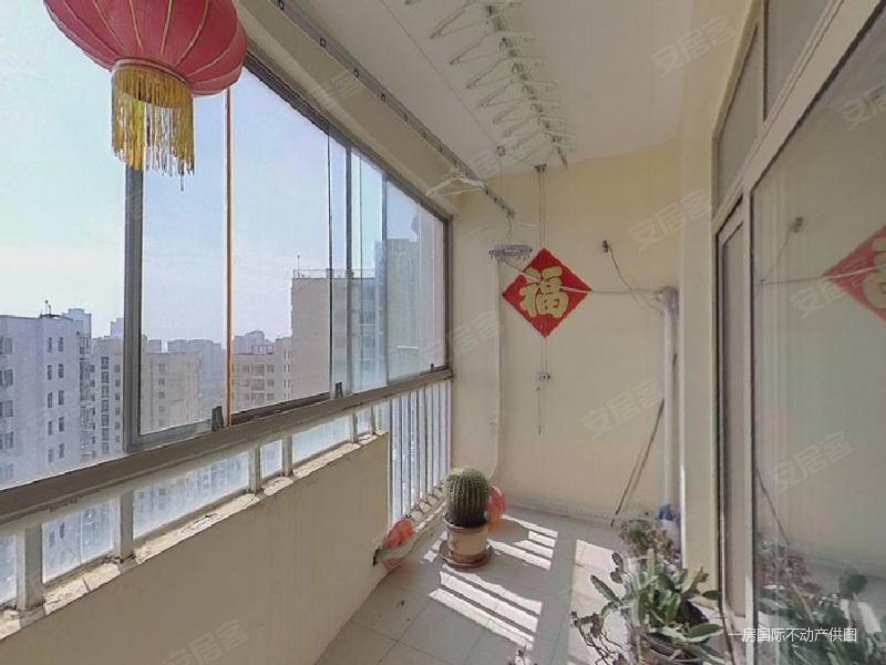 精装短住 全明户型,亚麦山城二手房,410万,3室2厅,2卫,168平米-青岛