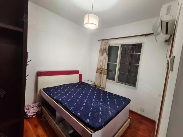 重庆渝中解放碑嘉华大厦洪崖洞滨江路嘉华大厦两室一厅两卫1600出租