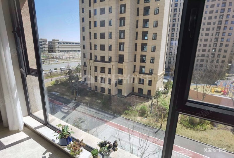 中实玺樾府 绿化高 装修好 次新小区 双卫 停车方便高端小区