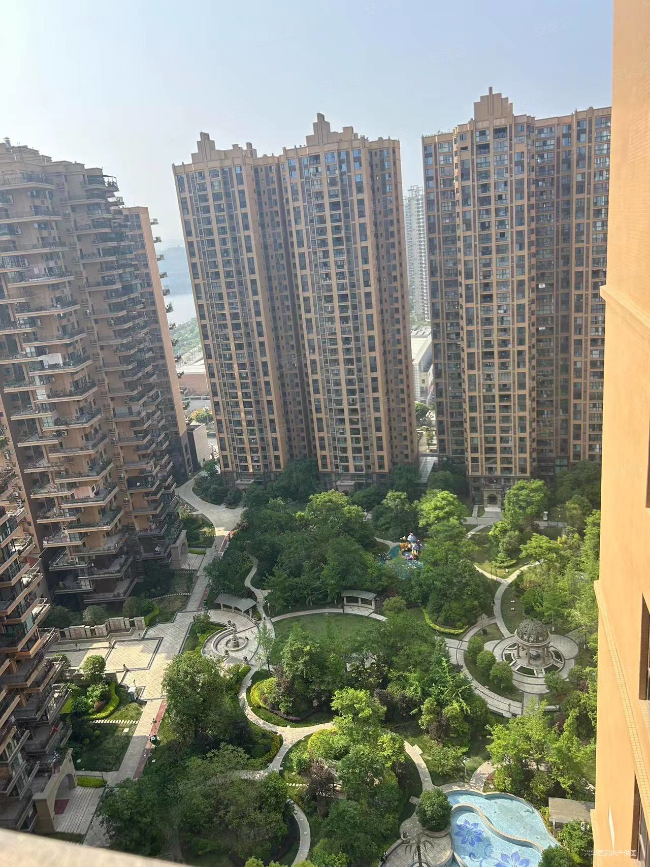 三台网红楼盘江岸国际112平精装修南北通透采光佳