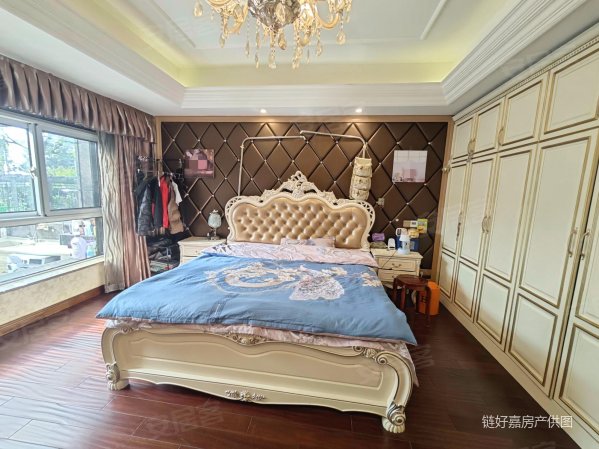 招商小石城紫竹园5室2厅4卫393.96㎡南北688万