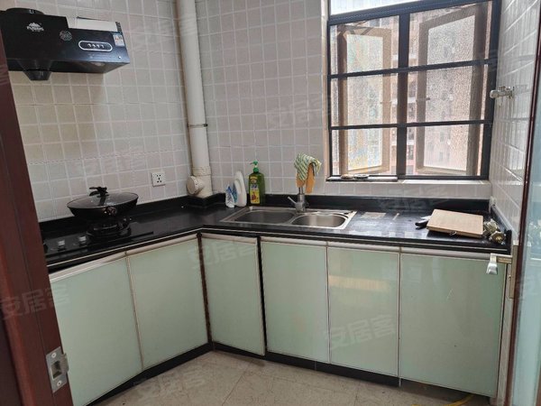 【多图】龙光海悦城邦,中山租房,干净整洁 精装三房两卫 高楼层 拎包