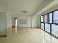 1600 高新区科瑞江韵采光通风很好的大三房 空房可做工作室