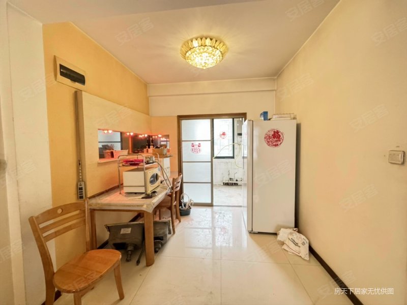 曲江一期小高层低密社区,曲江春晓苑94.59平只卖215w