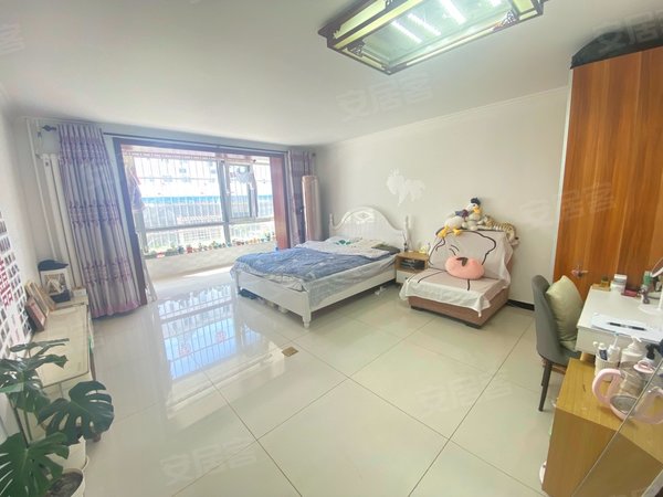 北京顺义新国展莲竹花园望京 国展站 莲竹花园主卧阳台到达地铁站300m