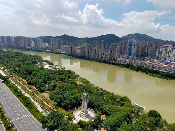 泉州南安南安市区中骏雍景湾世界城,雍景湾高层江景大三房,视野开阔