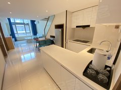 青岛城阳红岛融创红岛湾二期loft 月租短租 拎包入住出租房源真实图片