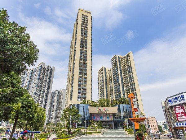深圳宝安沙井西荟城四期西荟城购物广场楼上,精装修3房2厅,中楼层出租