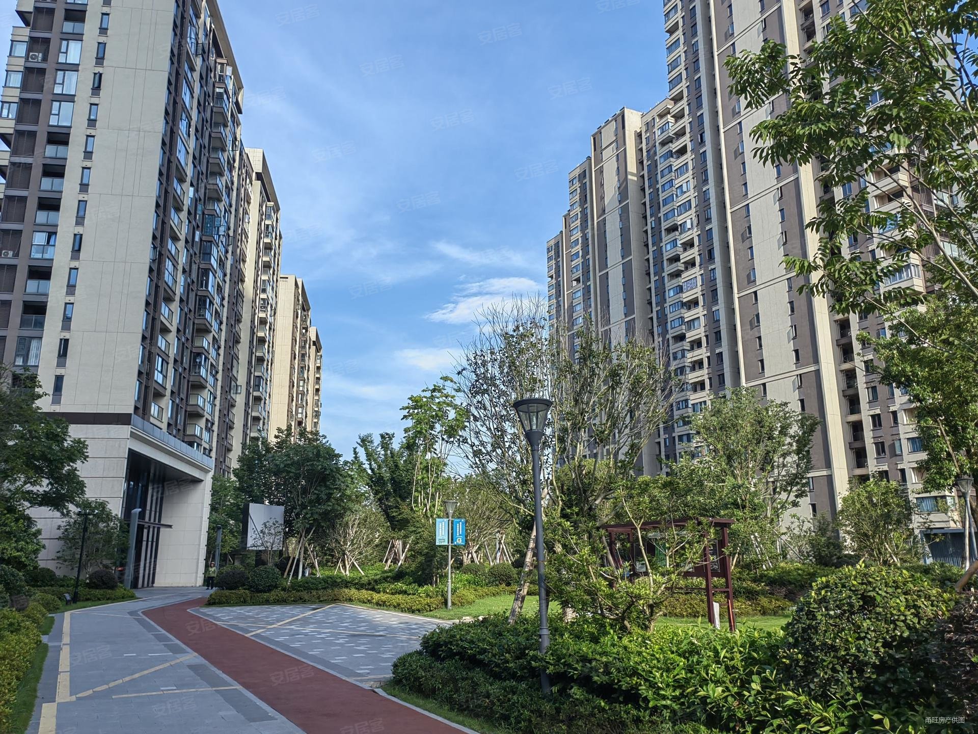 中旅城专售三居室大小面积几十套楼层好有钥匙看房方便