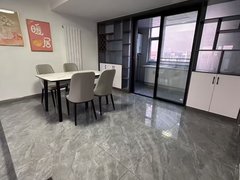 沂南城区德福商贸城芙蓉花园130平南北通透户型，精装修，双气供暖年租13万出租房源真实图片