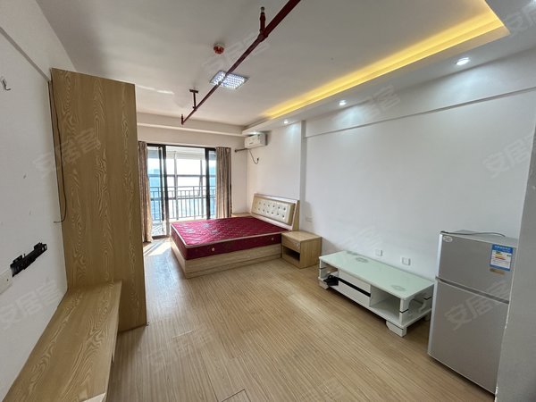 世纪大道市政府旁伴山御景临近新市医院带阳台公寓