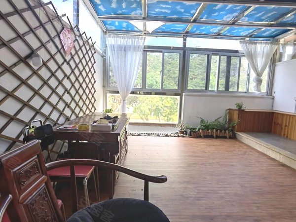 厦门湖里市行政中心翰林苑带花园联排四层别墅南入户花园地下室可停2