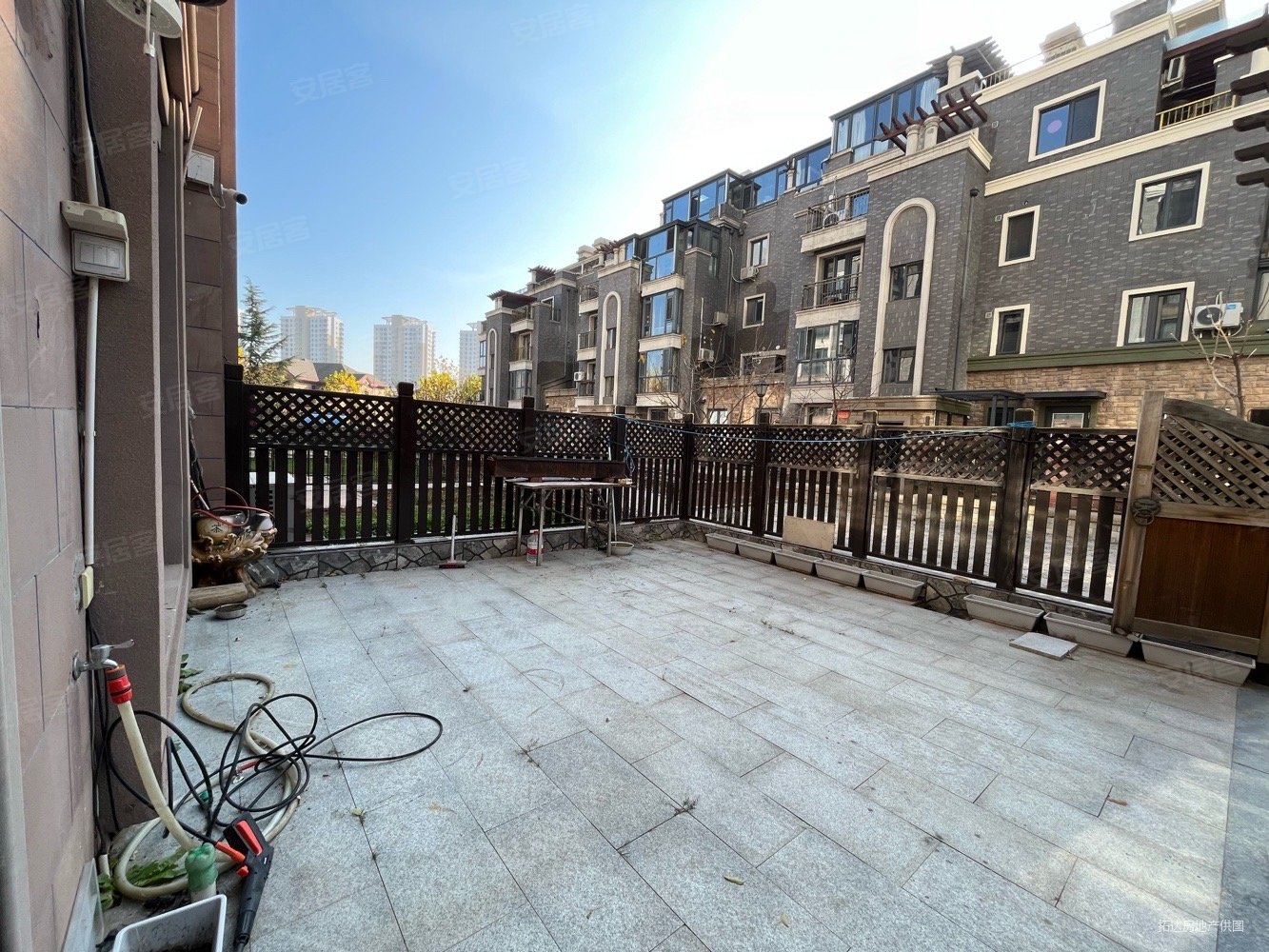 森林逸城叠拼别墅前后大院子带车位带下房精装修