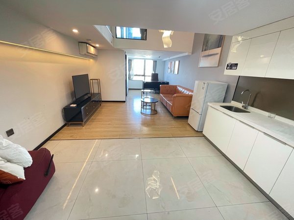 深圳龙华民治龙光玖钻龙华红山地铁口复式公寓,高楼层,电梯位置,适合