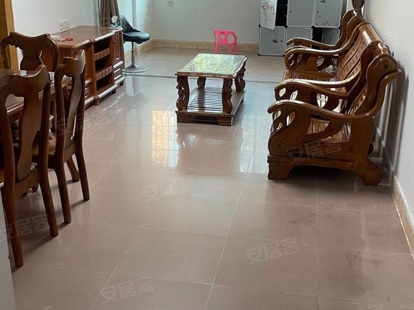 珠海香洲前山南油花园富华里旁 南油花园大2房2厅 租2500 配套齐全