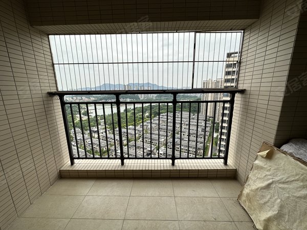 江门鹤山市中山路绿地公园城绿地公园 家电齐全 配套成熟  交通便利