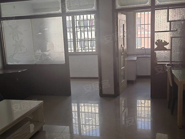 青岛平度市政府世纪花园(平度)世纪花园精装3楼带储藏室月租1000元