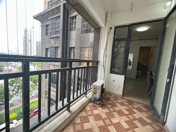 南宁西乡塘上尧广西华侨学校教工宿舍广西华侨学校  阳台一房一厅出租