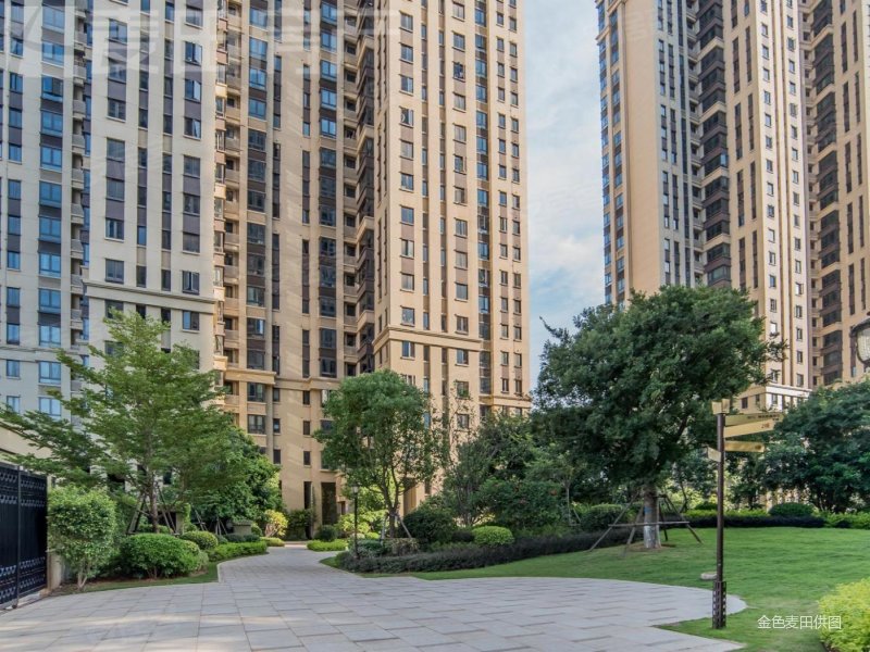 五缘湾,国贸新天地,朝南2房带阳台,满两年,2016年小区