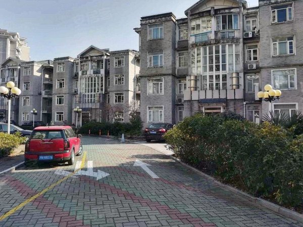 上海闵行莘庄南广场名都新城(二期)精装大两房 近地铁 干净整洁 采光